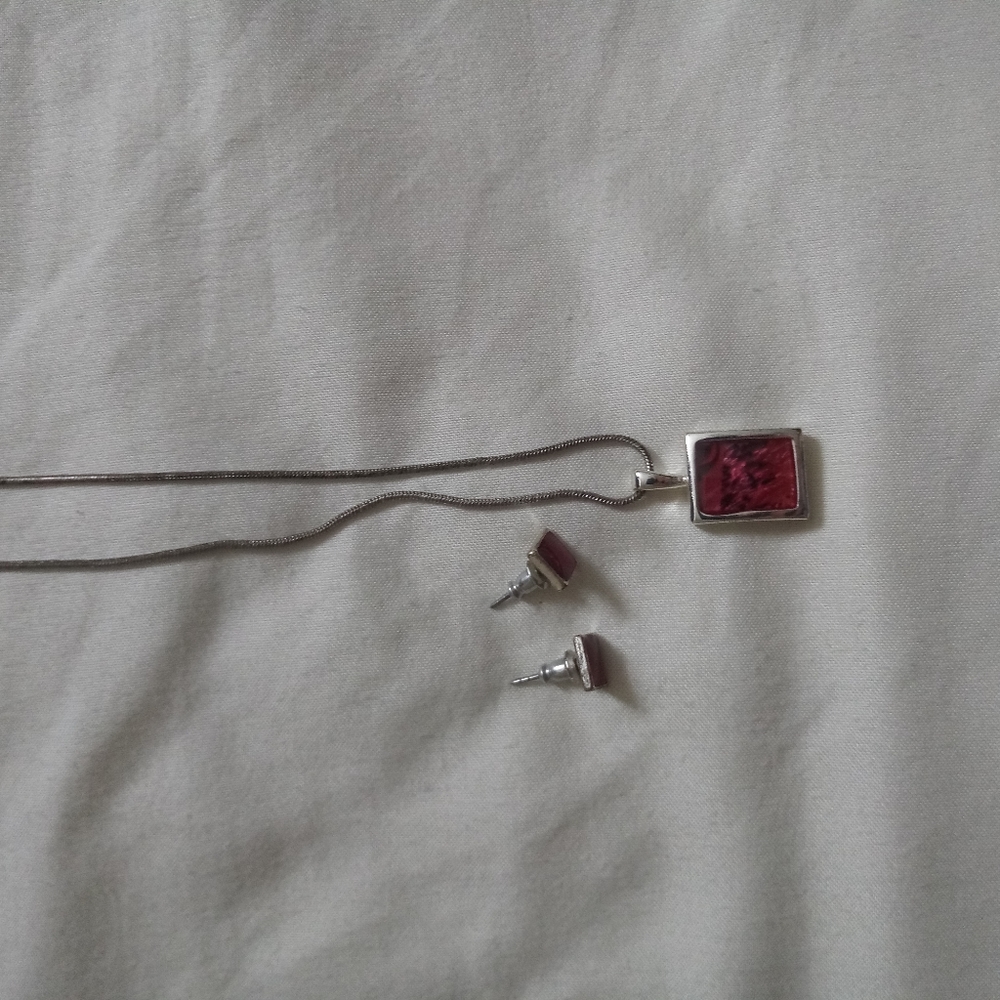 Red square pendant necklace with matching earrings